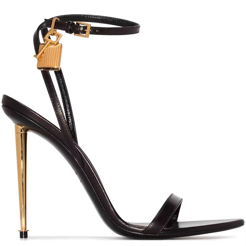 Casual Sandal Leather - مشبك حزام بلون مفتاح قفل الديكور