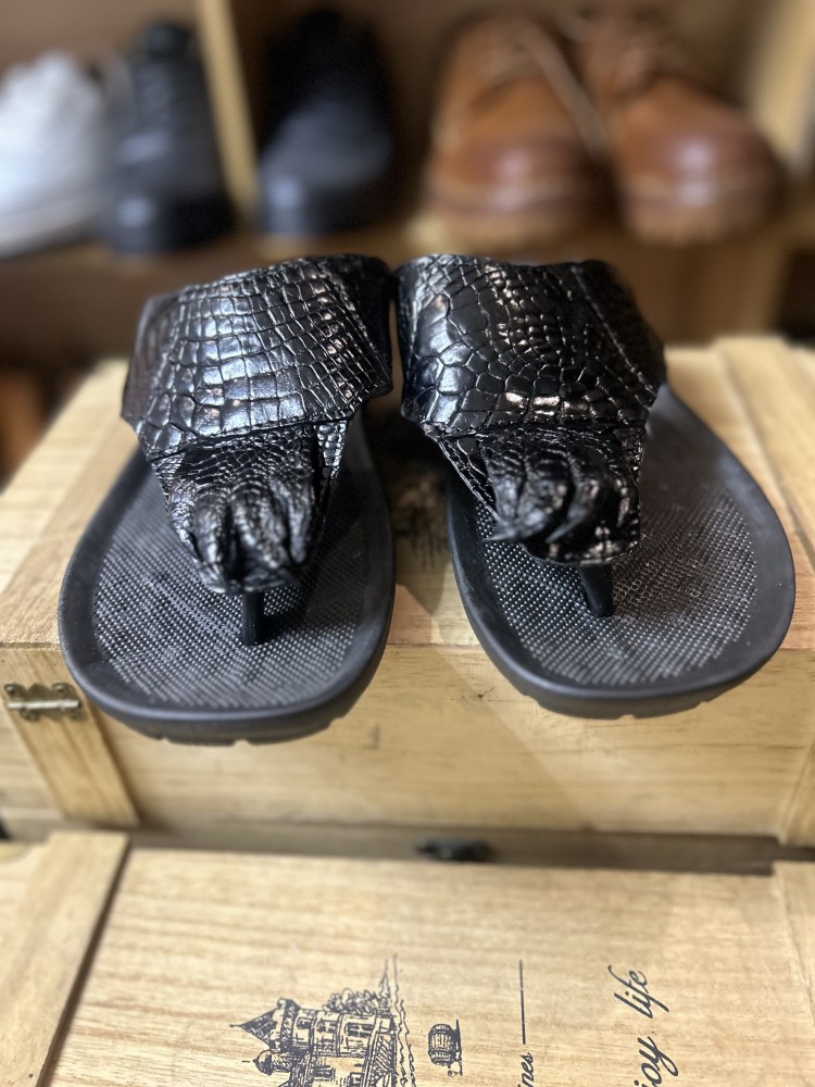 أحذية صيفية رجالية من الجلد ال - مراجعة Flip Flop Leather Men وسعره