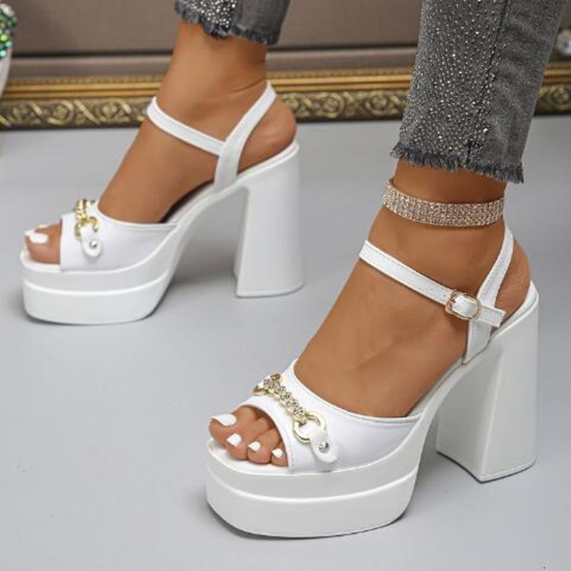 منتجات الصيف الجديدة لعام 2026 - مراجعة Casual Sandal Leather وسعره