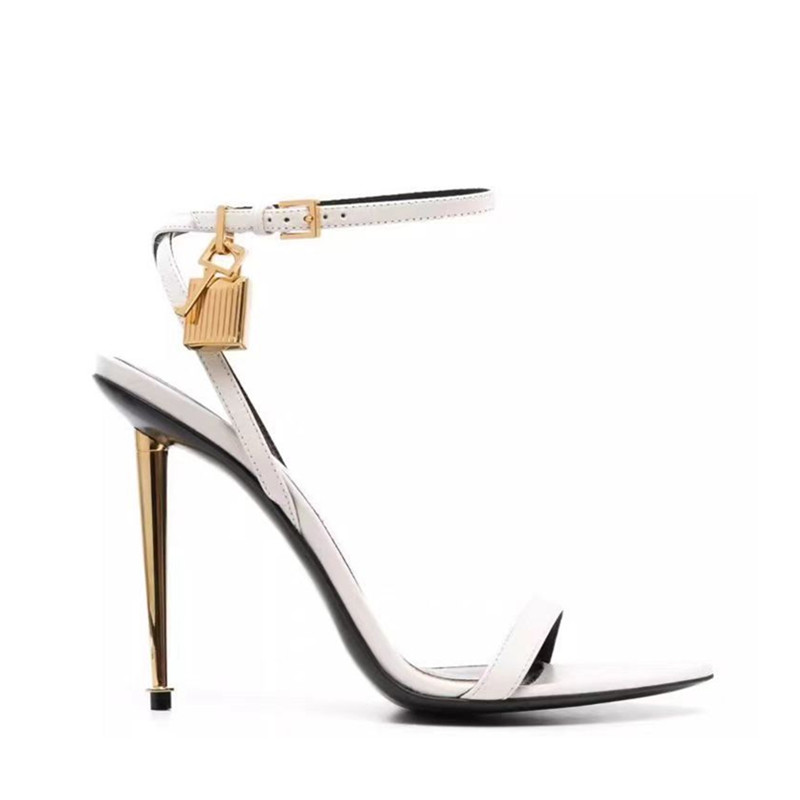 مشبك حزام بلون مفتاح قفل الديك - مراجعة Casual Sandal Leather وسعره